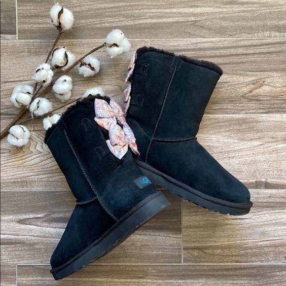 🌿UGG- W BAILEY BOW ABSTRACT SPLATTER BOOTS🌿 - Picture 7 of 13